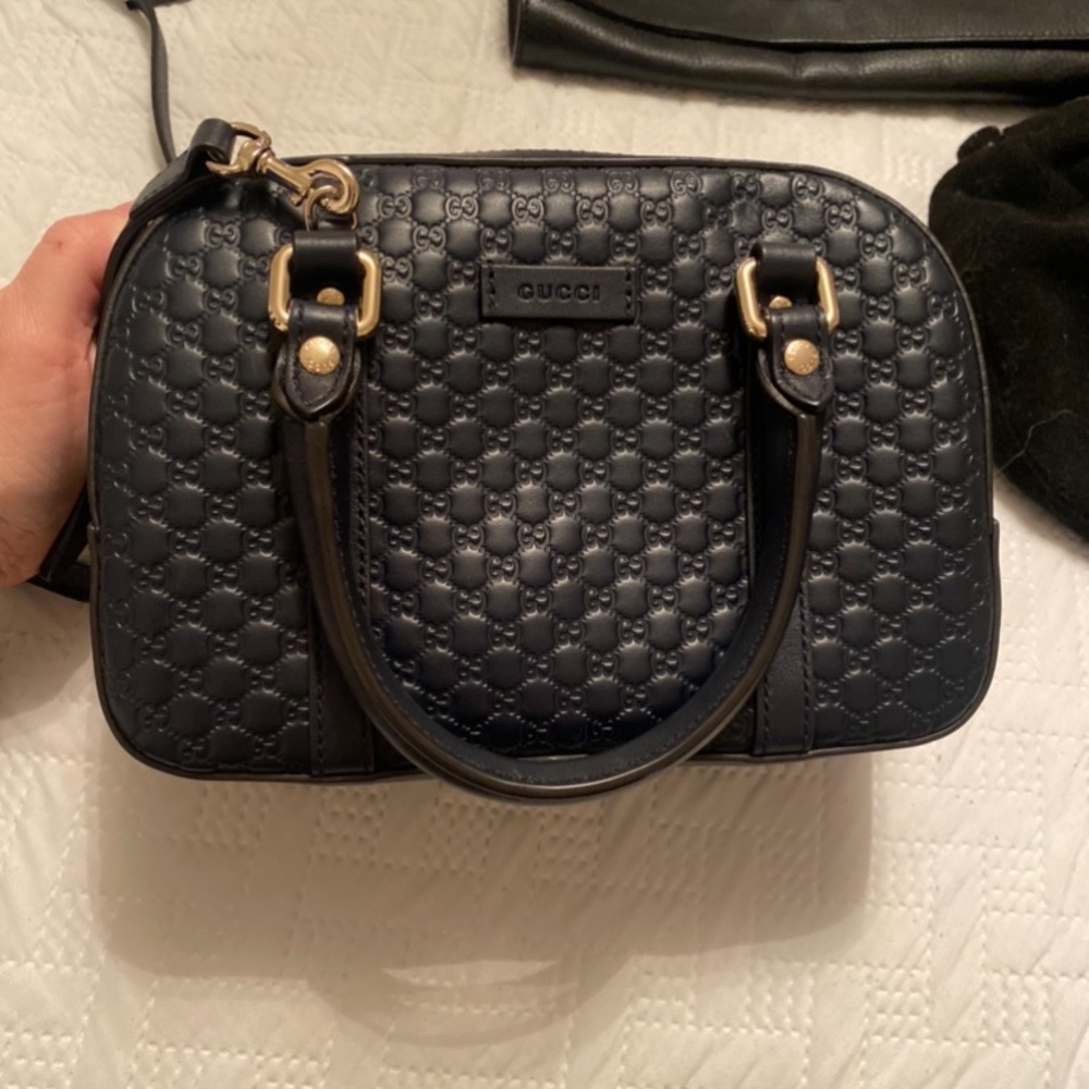 Gucci bag with strap never worn 100% authentic